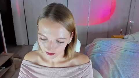 Nana online show from November 13, 4:53 pm