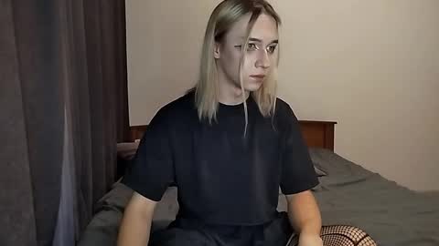 Jade online show from November 17, 3:14 pm