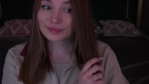 Danielle online show from November 6, 1:36 pm