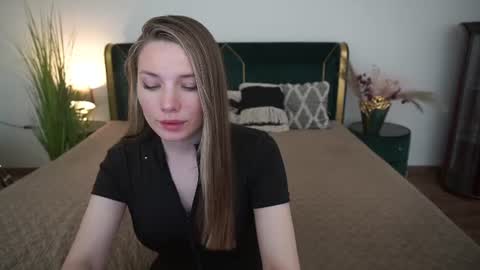 Danielle online show from June 5, 6:52 am