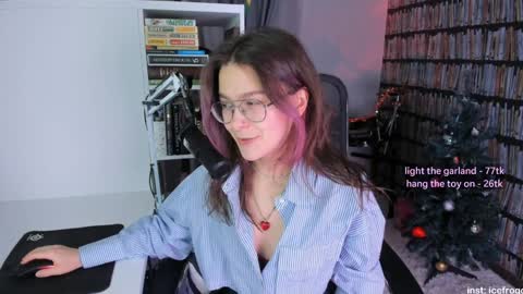 Julia online show from December 30, 6:05 pm