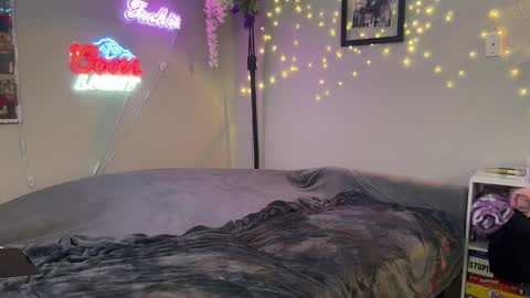 doubletrouble online show from February 9, 12:19 pm