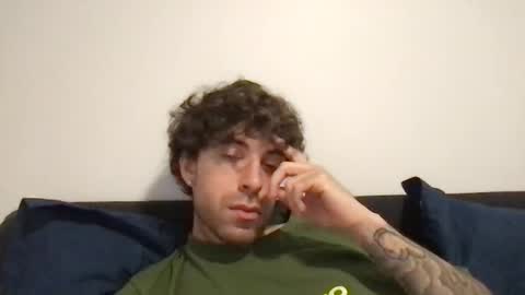 icyninesix online show from December 18, 1:28 pm