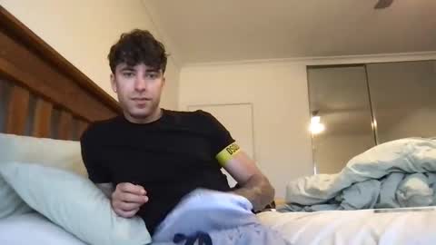 icyninesix online show from March 3, 1:42 am