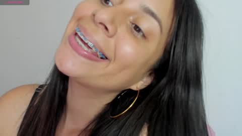 Idara Zanin online show from January 24, 11:23 pm