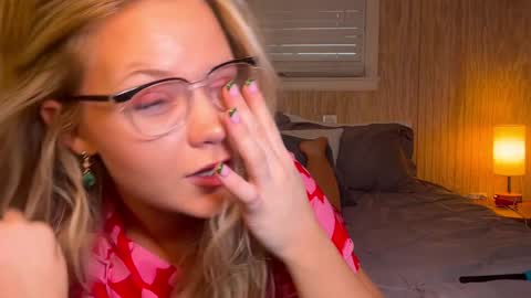 cassie online show from January 6, 10:05 pm