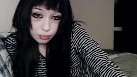 Snapshot of iiiiiiis chatting on October 16, 10:52 pm iiiiiiis online show from October 16, 10:52 pm