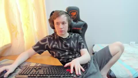 iliaskris online show from March 25, 4:19 am