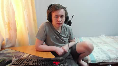 iliaskris online show from February 12, 5:55 am