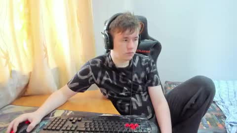 iliaskris online show from May 24, 2:23 pm
