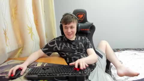 iliaskris online show from May 13, 12:09 am