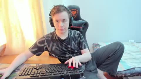 iliaskris online show from July 6, 12:46 pm