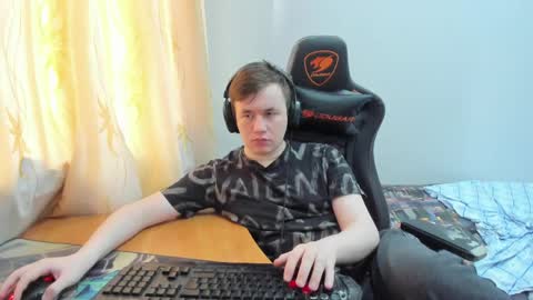 iliaskris online show from May 25, 3:07 pm