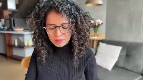 Snapshot of illaroom chatting on February 19, 7:37 pm Kloe online show from February 19, 7:37 pm