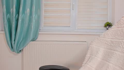 Snapshot of illusions888 chatting on February 3, 12:47 pm D-Illusion online show from February 3, 12:47 pm