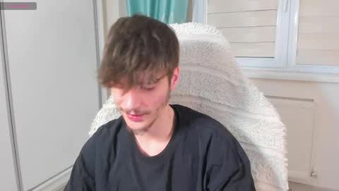 Snapshot of illusions888 chatting on February 16, 4:32 pm D-Illusion online show from February 16, 4:32 pm