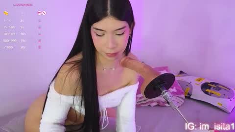 Isa Vasquez  online show from March 18, 1:55 am