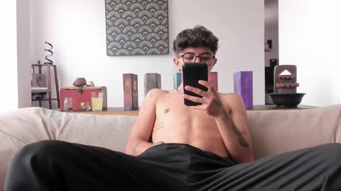 IM  THOMAS online show from May 16, 6:28 pm