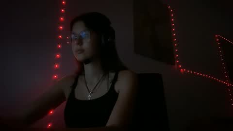 im evelyn online show from November 6, 4:32 pm