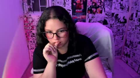 mei mei uwu online show from March 11, 2:03 am