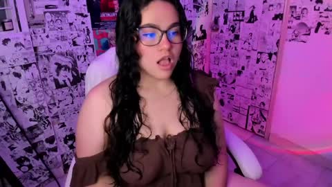 mei mei uwu online show from April 2, 12:40 am