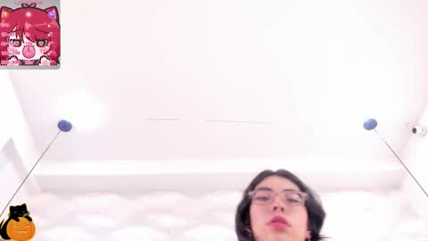 Moly  online show from October 8, 9:21 pm