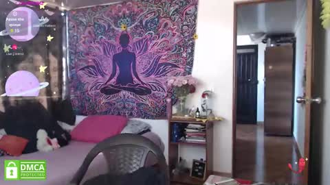 Cutie pie online show from May 31, 1:43 pm