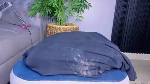 Perla online show from July 12, 5:43 am
