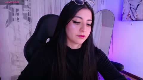 Jade Rosse online show from May 26, 10:05 pm