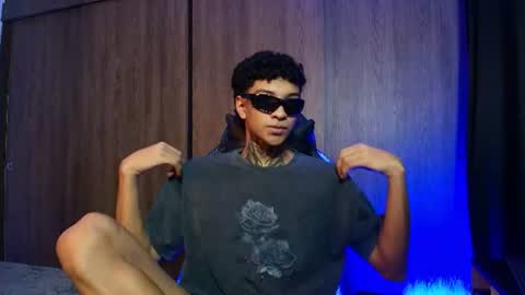 im_usuga online show from July 8, 2:26 am