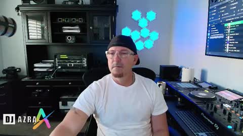 DJ Azra online show from November 2, 3:01 pm