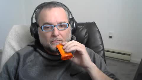 Kel online show from November 4, 6:53 pm