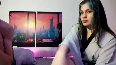 Sam and Jen online show from November 2, 10:37 am