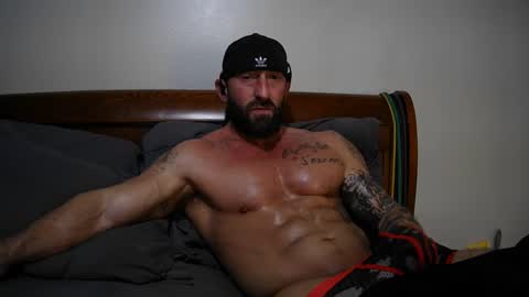 Snapshot of imnewherelollol chatting on December 11, 6:52 pm Majordadbod101 online show from December 11, 6:52 pm