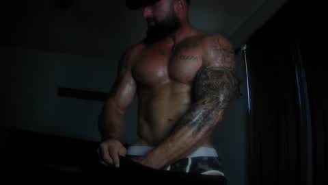 Snapshot of imnewherelollol chatting on October 7, 1:29 pm Majordadbod101 online show from October 7, 1:29 pm