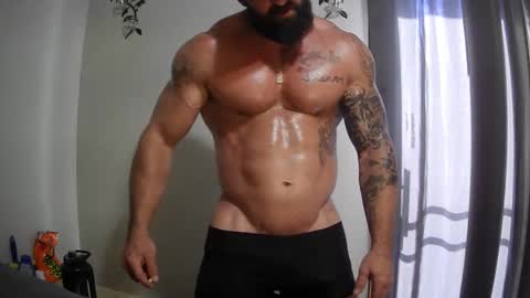 Snapshot of imnewherelollol chatting on September 15, 2:29 pm Majordadbod101 online show from September 15, 2:29 pm