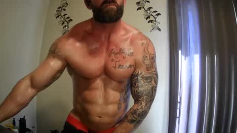 Snapshot of imnewherelollol chatting on February 25, 4:04 pm Majordadbod101 online show from February 25, 4:04 pm