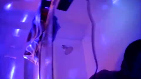 imtru online show from March 9, 3:32 am