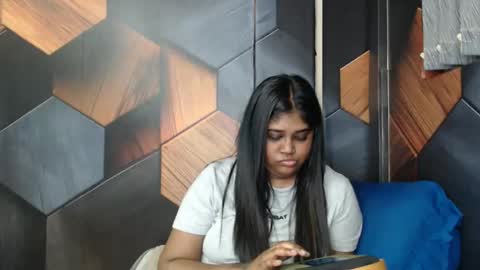 Melz online show from October 2, 1:43 pm