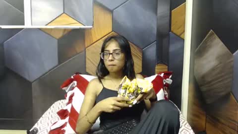 Armani online show from January 31, 6:24 am