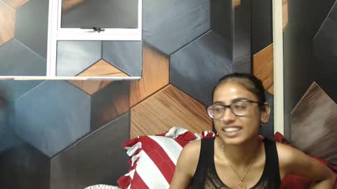 Armani online show from February 5, 1:00 pm