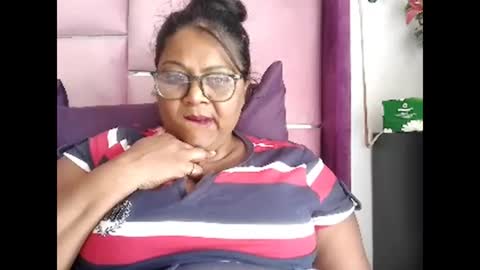 indiandelia online show from November 18, 9:01 am