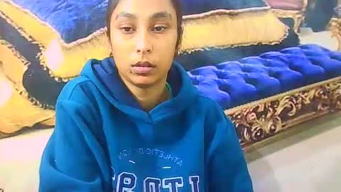 indiansexybutt4u2luv online show from July 1, 5:05 am