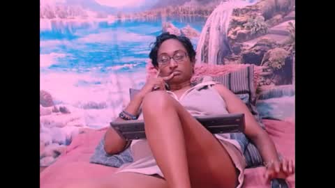 Shreya online show from February 12, 11:40 am