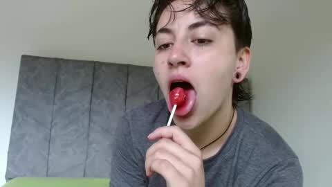 lyan onlyfans n linda online show from September 12, 3:25 pm