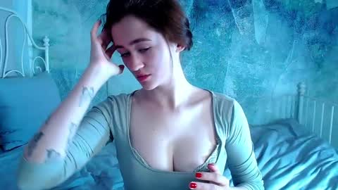 Lina online show from April 13, 3:27 pm