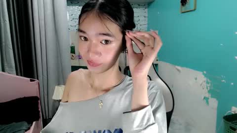 Reign online show from March 28, 12:45 am