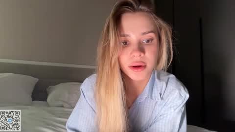 Sully and Kate online show from November 26, 7:21 pm