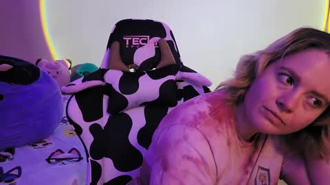 Faye online show from February 26, 12:16 pm