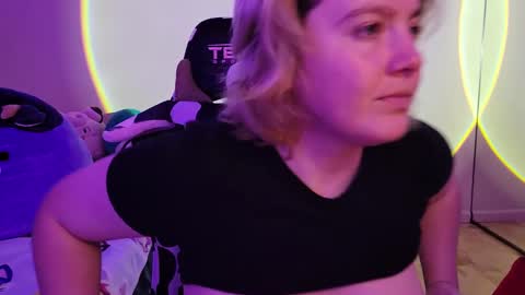 Faye online show from February 4, 4:15 am